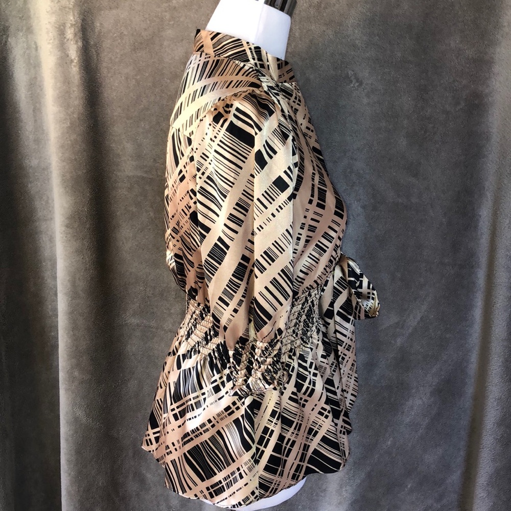 BCBGMAXAZRIA Gold and Black blouse sz S - Picture 4 of 5